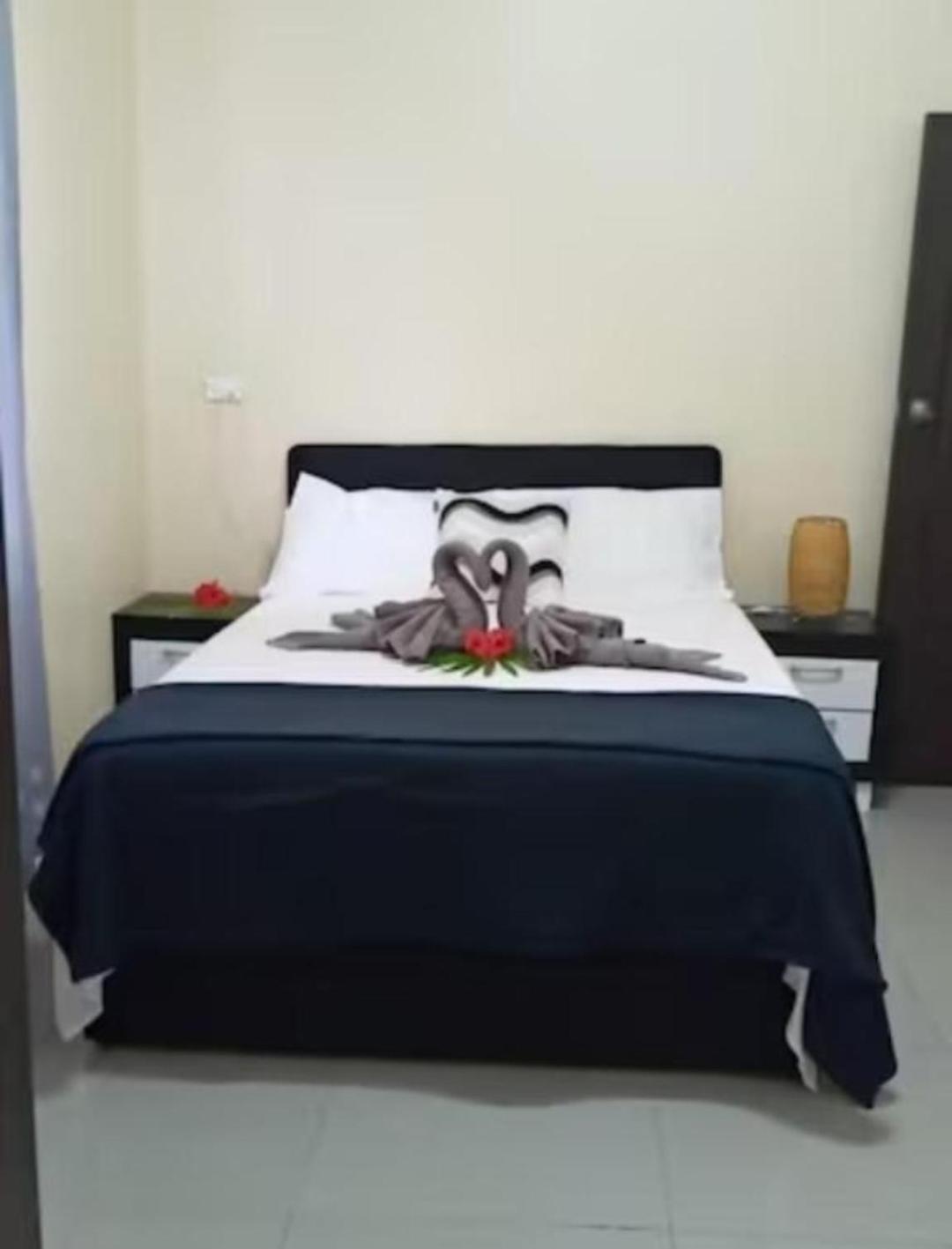 Singhs Elite Apartment Нади Екстериор снимка